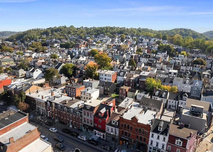 Lawrenceville 2 Spacious And Stylish Two Bedroom With Free Street Parking Pittsburgh